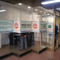 Inforper en Reina Mercedes Sevilla.  Rotulación de vinilos en impresión digital y al ácido