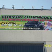 Lona tensada mediante perfilería de aluminio. Sevilla