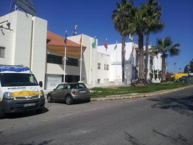 Banderas de izado en poliéster. Hotel Turístico Simón Verde, Sevilla