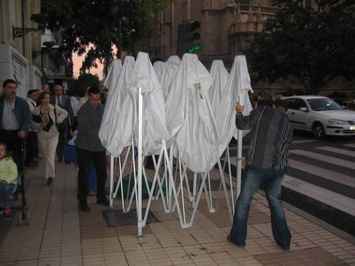 Carpa desplegable de 4x4 mts Ignífuga y 20 segundos de montaje. Sevilla