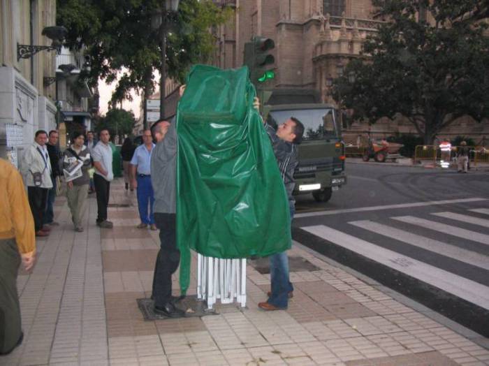 Carpa desplegable de 4x4 mts Ignífuga y 20 segundos de montaje. Sevilla