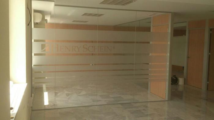 Henry Chein, Sevilla. Rotulación de vinilos al ácido