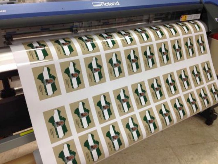 Impresión digital sobre vinilo. Junta de Andalucía. Realizado para la Agencia Arte Marketing Sevilla