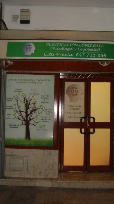 Purificaci&oacute;n L&oacute;pez Gata, Psic&oacute;loga y Logopeda.  Rotulaci&oacute;n de vinilos en impresi&oacute;n digital y al &aacute;cido