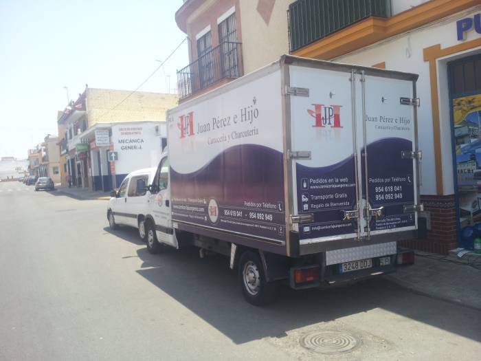 Rotulación camión Charcutería y Carnicería Juan Pérez e Hijo, Sevilla