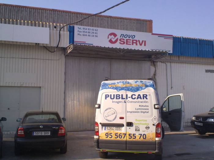 Rotulación de fachada Novo Servi Sevilla
