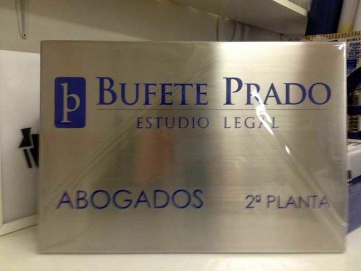 R&oacute;tulo cartel Bufete Prado ( placa en acero inoxidable )