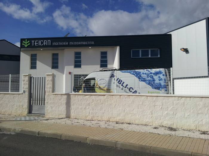 R&oacute;tulo cartel letras corp&oacute;reas. Teican, Ingiener&iacute;a Medioambiental, Aznalc&oacute;llar Sevilla