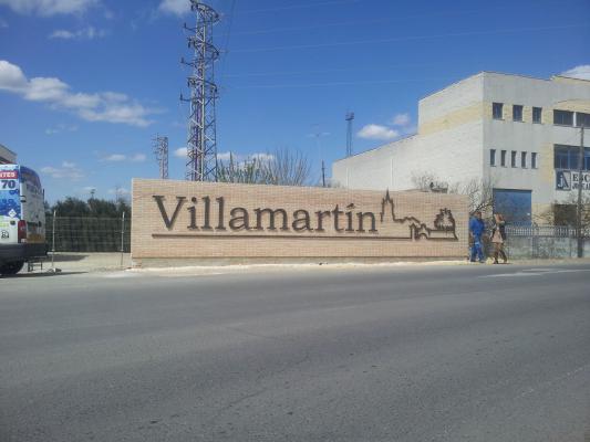 R&oacute;tulo cartel letras corp&oacute;reas. Villamart&iacute;n C&aacute;diz Letras en acero cort&eacute;n