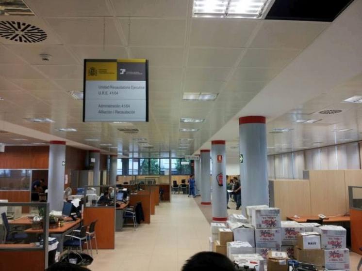 R&oacute;tulo Cartel Oficinas de la Seguridad Social de la C/ Niebla en Sevilla. Trabajos realizados para Silva y Vilches.