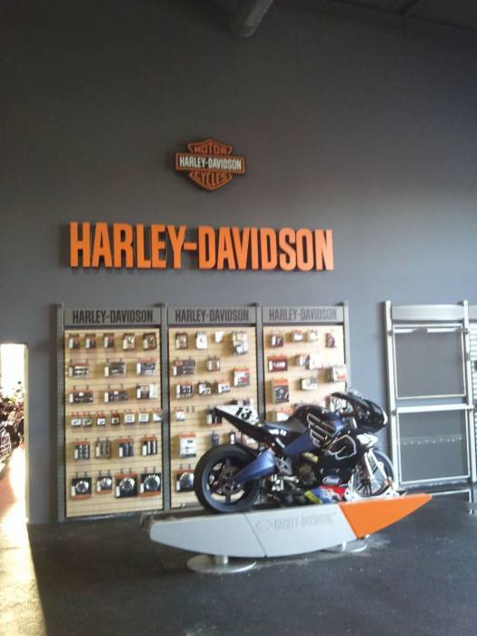 R&oacute;tulo Cartel Talleres de Kawasaki Green y Harley Dadvison Sevilla 