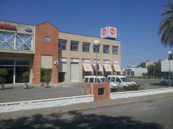  R&oacute;tulo Cubo luminoso Instituto Hispalense de Pediatr&iacute;a, Bellavista Sevilla