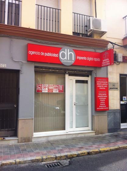 R&oacute;tulo luminoso Banderola. DH Publicidad, Dos Hermanas Sevilla