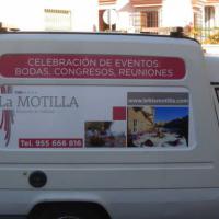 Rotulación de furgoneta en vinilo de corte e impresión digital. Hotel La Motilla Dos Hermanas Sevilla
