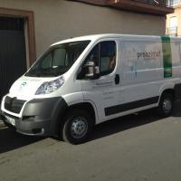 Rotulación de furgoneta en vinilo de corte e impresión digital. Proazimut Sevilla Junta de Andalucía