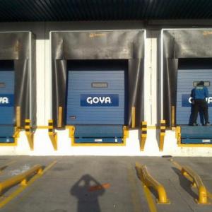 Rótulo cartel Fábrica de aceites Goya, Ctra Sevilla Málaga. Indicadores de Muelles de carga