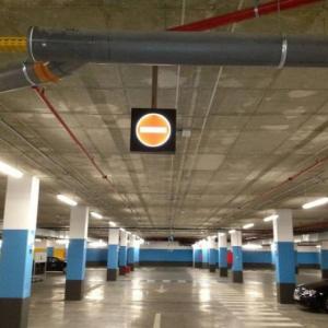 Rótulo cartel Parking Centro Comercial El Faro Badajoz. Trabajos realizados para Acciona Facility Services.
