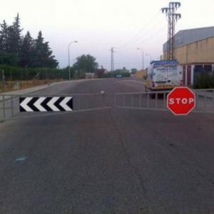 Rótulo cartel Seguridad Vial, Polígono de La Isla Dos Hermanas Sevilla. 