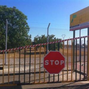 Rótulo cartel Seguridad Vial, Polígono de La Isla Dos Hermanas Sevilla. 