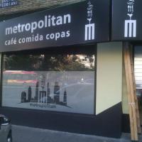 Bar Metropolitan Sevilla. Rotulación de vinilos al ácido