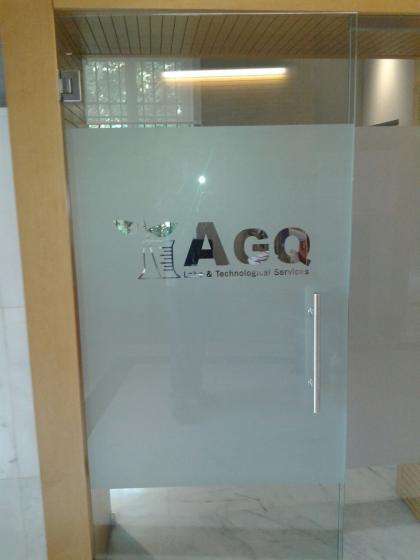 AGQ Sevilla. Rotulación de vinilos al ácido