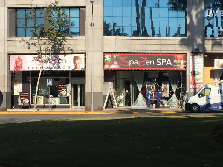 Cartel lona publicitaria de Gran formato. Spazen Spa y Spazen Peluquería, Dos Hermanas Sevilla
