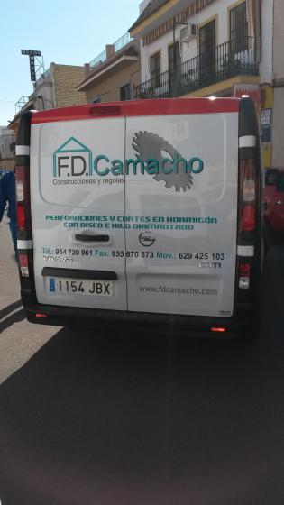 Rotulación de furgoneta en vinilo de corte e impresión digital. Construcciones y Regolas Camacho, Dos Hermanas Sevilla