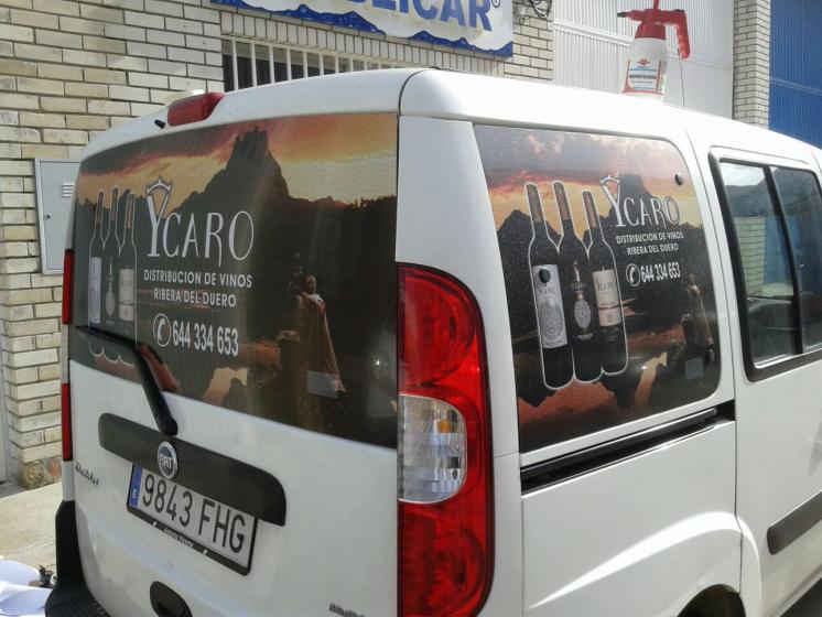 Rotulación de furgoneta en vinilo de corte e impresión digital. Ycaro, Distribuciones de Vino, Dos Hermanas Sevilla.