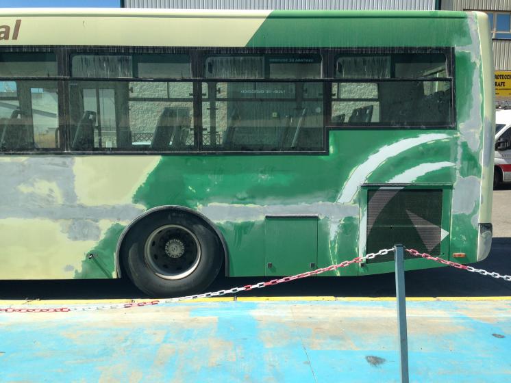 Rotulación Integral de 3 autobuses de I+D Energía en Sevilla. Trabajos realizados para la empresa Gráficas Ramos.