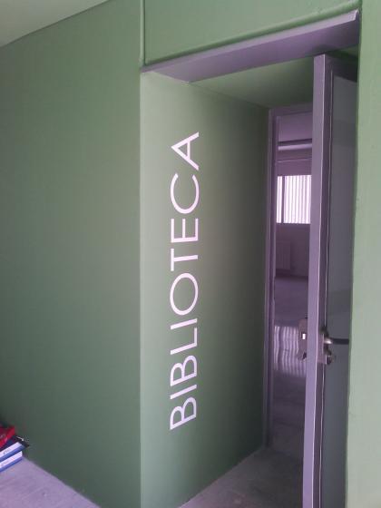 Rotulación de vinilos en Colegio en Alcalá de Guadaira Sevilla. Trabajos para Ferrovial-Agroman