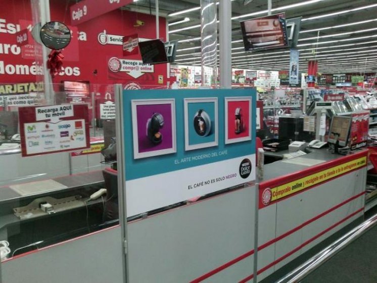 Rotulación de vinilos. Mediamarkt Alcalá de Guadaira Sevilla