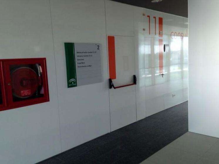 R&oacute;tulo Cartel Ambulatorio de Torreblanca Sevilla, Junta de Andaluc&iacute;a.