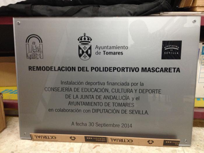 Rótulo cartel con rotulación Ayuntamiento de Tomares Sevilla