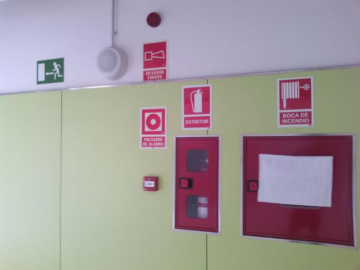 R&oacute;tulo Cartel Decoraci&oacute;n de Colegio en Alcal&aacute; de Guadaira Sevilla. Trabajos para Ferrovial-Agroman