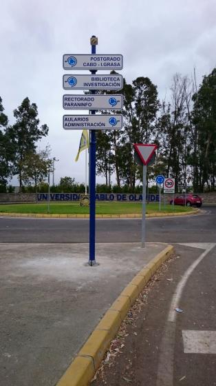 R&oacute;tulo Cartel directorio direccional Universidad Pablo de Olavide de Sevilla