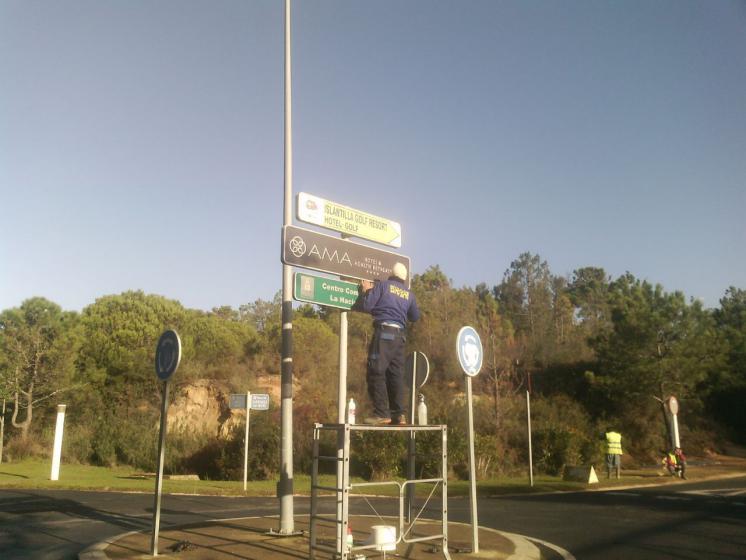 R&oacute;tulo cartel Hotel AMA Hotel & Health Retreats Islantilla Huelva