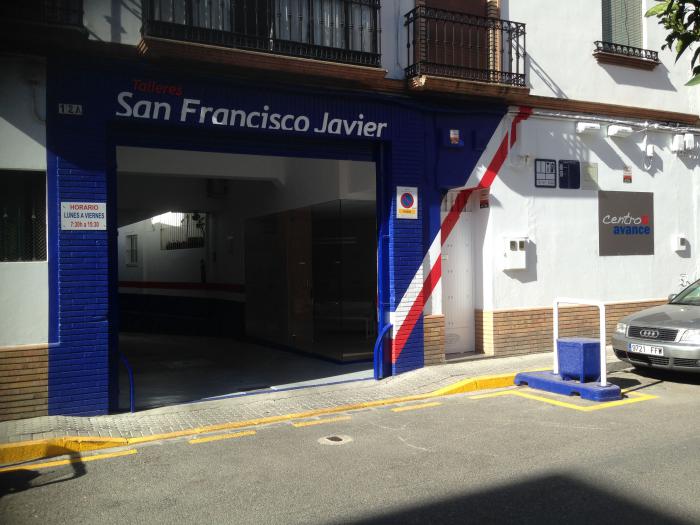 R&oacute;tulo cartel letras corp&oacute;reas. Talleres San Francisco Javier Sevilla