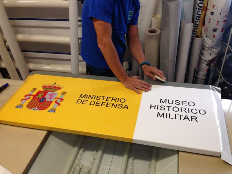 R&oacute;tulo Cartel Museo Militar de Sevilla