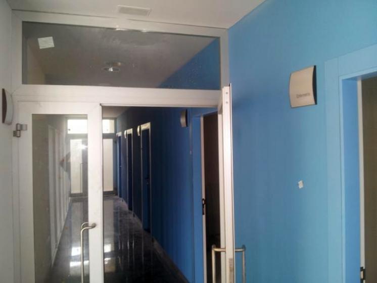 R&oacute;tulo Cartel Piscina cubierta Municipal de Constantina Sevilla Junta de Andaluc&iacute;a