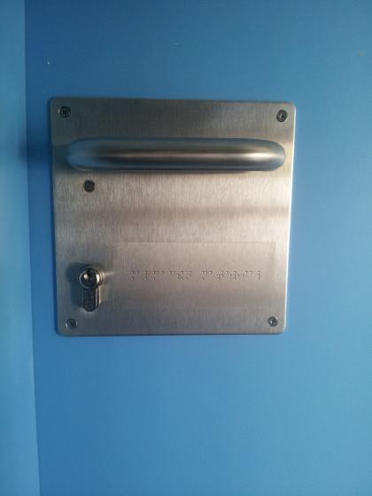 R&oacute;tulo Cartel Piscina cubierta Municipal de Constantina Sevilla Junta de Andaluc&iacute;a