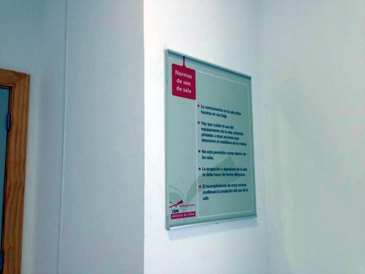 R&oacute;tulo Cartel Universidad de Sevilla, Edificio para el aprendizaje y la innovaci&oacute;n Antonio de Ulloa