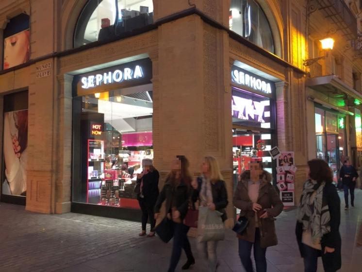 R&oacute;tulo luminoso cartel letras corp&oacute;reas.Sephora Sevilla. Trabajos realizados para Servishop Manlogist SL