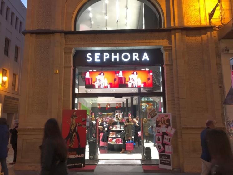 R&oacute;tulo luminoso cartel letras corp&oacute;reas. Sephora Sevilla. Trabajos realizados para Servishop Manlogist SL