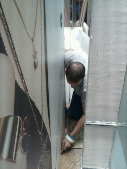 Tienda Tous de Granada. Trabajo realizado para Cacelia. Rotulaci&oacute;n de vinilos en impresi&oacute;n digital