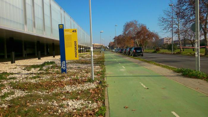 Universidad Pablo de Olavide Sevilla. Se&ntilde;alizaci&oacute;n y mobiliario informativo.