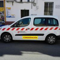 Rotulación de furgoneta en vinilo de corte. Eiffage Infraestructuras mantenimiento de carrteras Sevilla