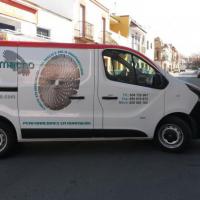 Rotulación de furgoneta en vinilo de corte e impresión digital. Construcciones y Regolas Camacho, Dos Hermanas Sevilla