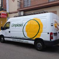 Rotulación de furgoneta en vinilo de corte e impresión digital. Limpiasol, Algeciras Cádiz