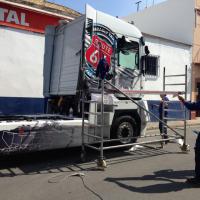Rotulación Integral con vinilo fundido cabeza camión Renault. Ruta 66