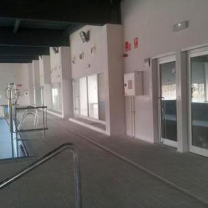 Rótulo Cartel Piscina cubierta Municipal de Constantina Sevilla Junta de Andalucía